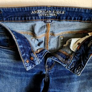 American Eagle Capris Jeans